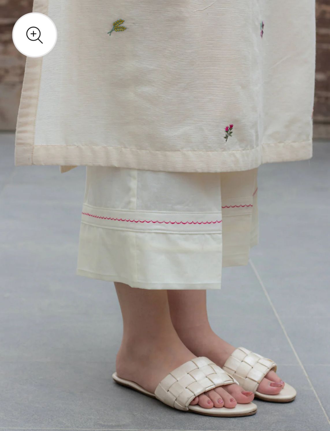 Floral Embroidered Regular Pure Cotton Kurta with Trousers