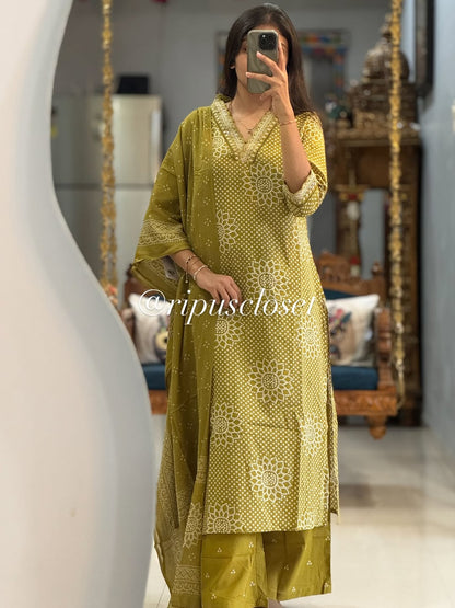 Green Beautiful Cotton Kurti with Pant and Dupatta Set with Embroidery Work