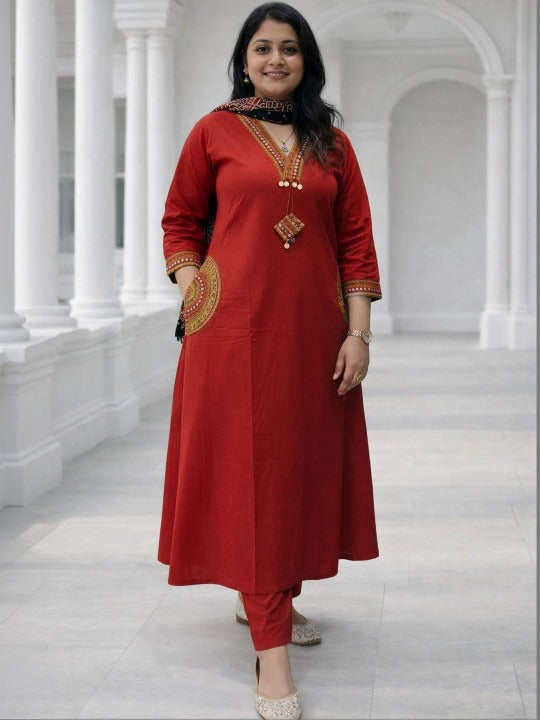 Women Ethnic Motifs Embroidered Regular Thread Work Kurta with Trousers & With Dupatta